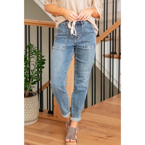 Judy Blue Denim - JUDY BLUE SANDY SPRINGS HIGH RISE CUFFED JOGGER
